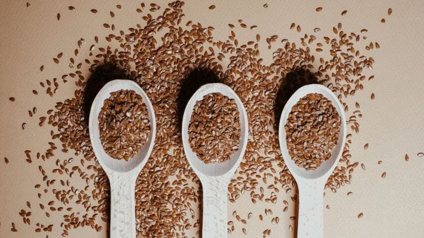 flax seed table and in three whiite spoon